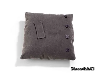 D25 - Solid-color square fabric cushion with removable cover _ Dienne Salotti