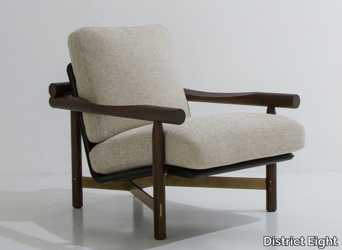 STILT - Wooden armchair with armrests _ District Eight