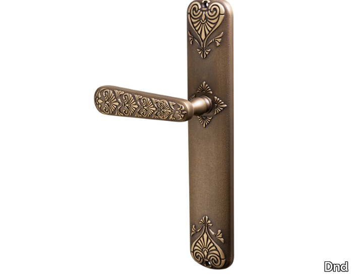 DOMINGO - Brass door handle on back plate _ Dnd