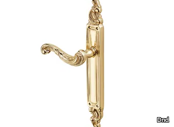 SELENE - Brass door handle on back plate _ Dnd