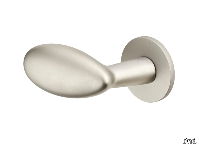 OVUM - Brass door handle on rose _ Dnd