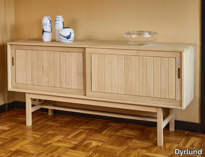 0179-1 - Wooden sideboard with sliding doors _ Dyrlund