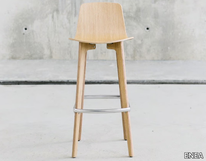 LOTTUS-WOOD-Wooden-stool-ENEA-333596-reldf3cbb8f.jpg