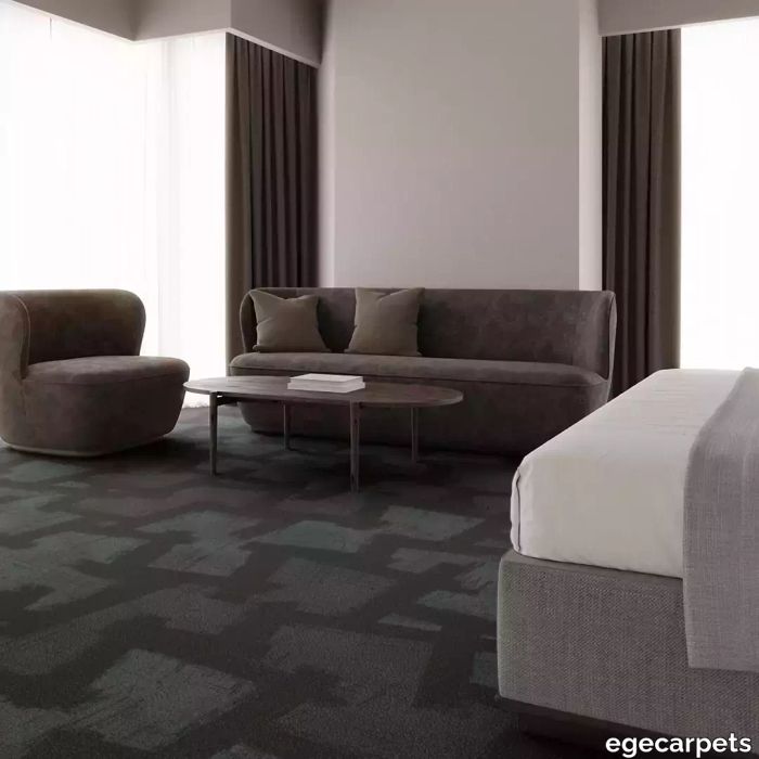 12-079703448.webp