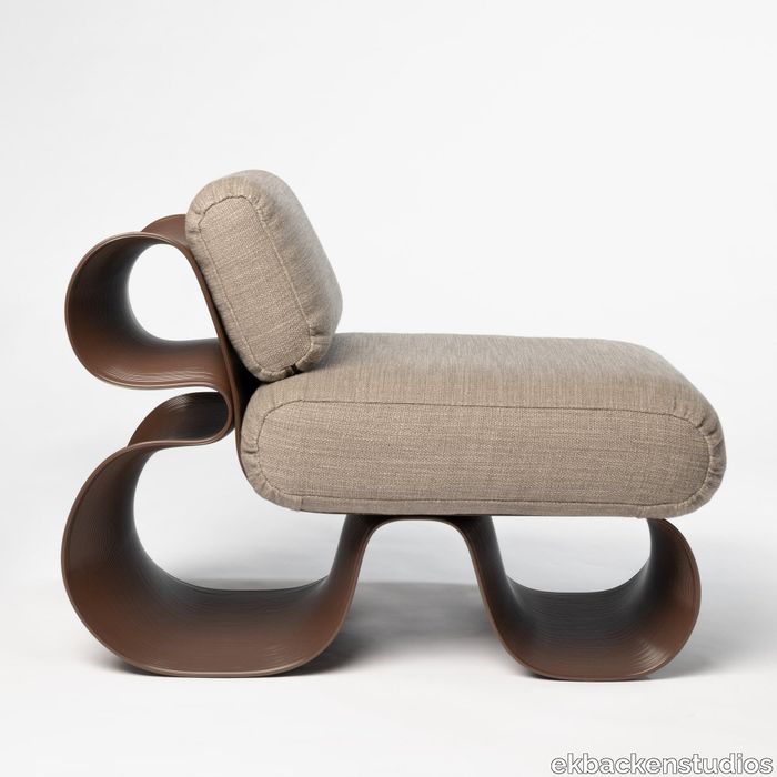 Eel Lounge Chair Chocolate