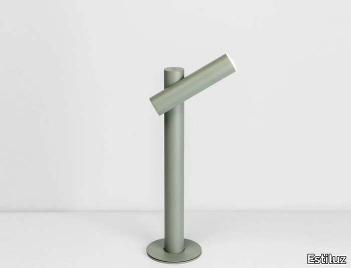 TIK P-4097X - Metal floor lamp _ Estiluz