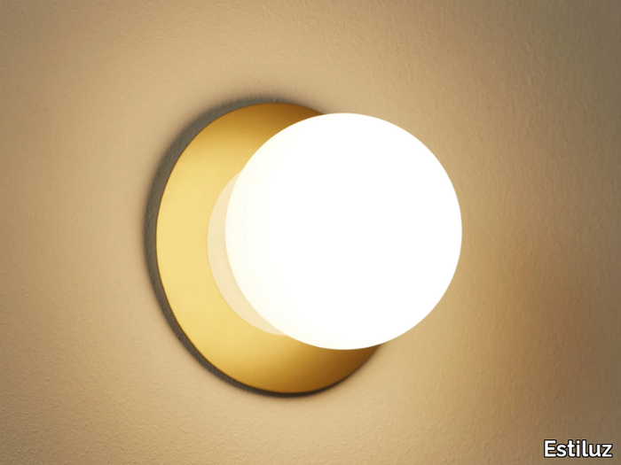 ALFI - LED dimmable glass wall light _ Estiluz