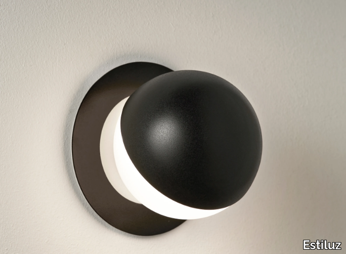 ALFI - LED dimmable metal wall light _ Estiluz