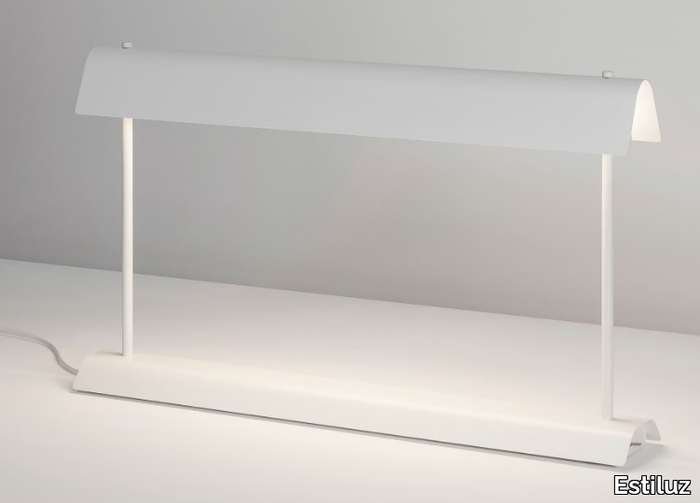 GADA - LED metal table lamp _ Estiluz