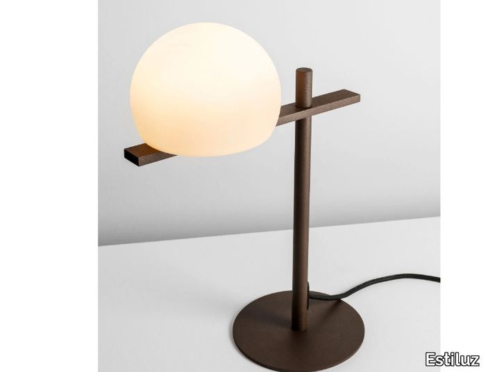 CIRC-Table-lamp-Estiluz-369990-rel7203c062.jpg