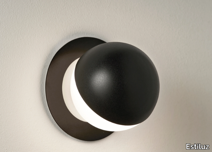 alfi-metal-wall-light-estiluz-429715-relcece77d7.jpg