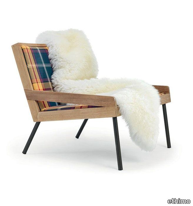 A_Mountain_LoungeChair_tartan_pelliccia.jpg