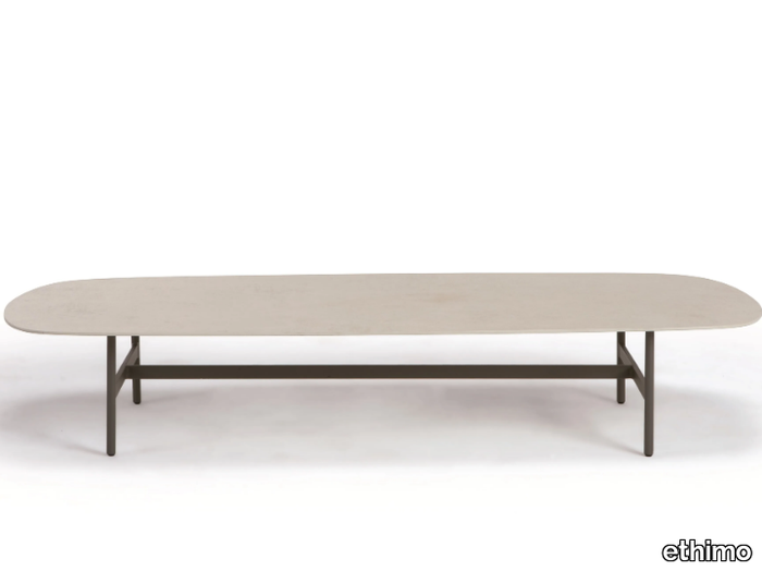 CALIPSO-Oval-coffee-table-Ethimo-555043-rel1e1936bd.jpg