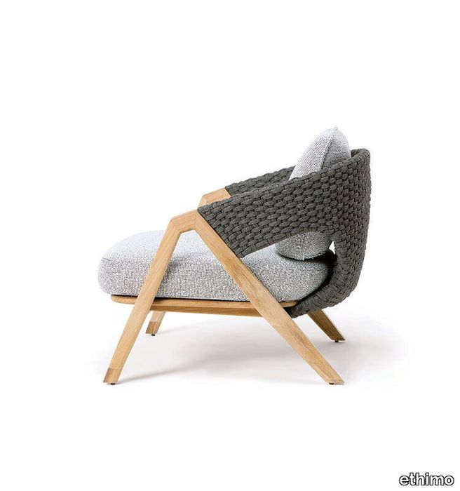 KNIT_LoungeArmchair_withCushion_side_2.jpg