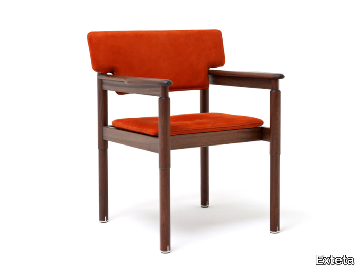 VIESTE - Fabric and mahogany garden chair with armrests _ Exteta