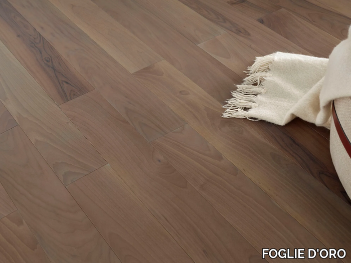 ENGINEERED WOOD PLANKS FLOOR CA' RICCI - Brushed walnut parquet _ FOGLIE D'ORO