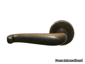 GAUDIUM MG3102 - Bronze door handle on rose _ Fama International