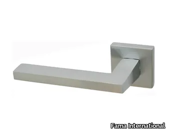 ITALIAN DESIGN - PRISMA - Door handle on rose _ Fama International