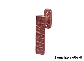 PNEU PN DK - DK brass window handle on rose _ Fama International