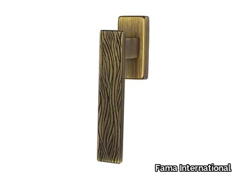 VITTORIA-DK - DK brass window handle on rose _ Fama International