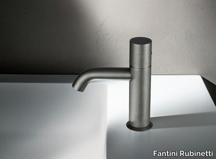 NOSTROMO - E904 - Countertop 1 hole washbasin mixer _ Fantini Rubinetti