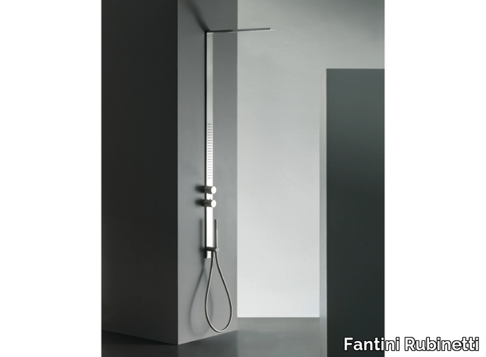 MILANOSLIM-Shower-panel-Fantini-Rubinetti-161427-rel3fb9ef79.jpg