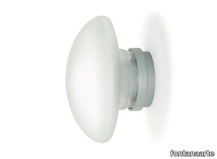 SILLABA - Sandblasted glass wall light _ FontanaArte