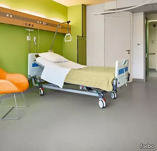 230369_3812UP4319.webp