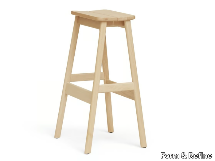 ANGLE STANDARD 75 - High beech stool with footrest _ Form & Refine