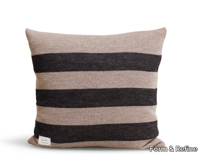 AYMARA-Striped-cushion-Form-Refine-571467-rel63ba9fcf.jpg