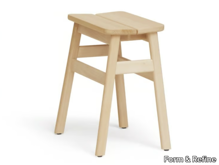 angle-standard-45-beech-stool-form-refine-626635-reldd16e739.png