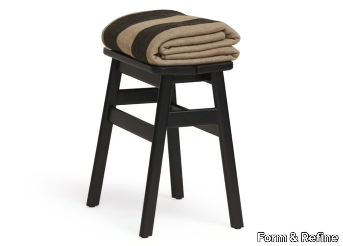 angle-standard-45-stool-form-refine-626024-rel4ce50741.png