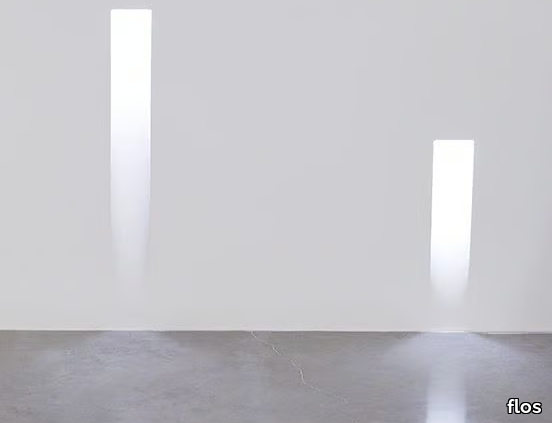 VERTICAL LIGHT LARGE - LED wall-mounted aluminium steplight _ Flos