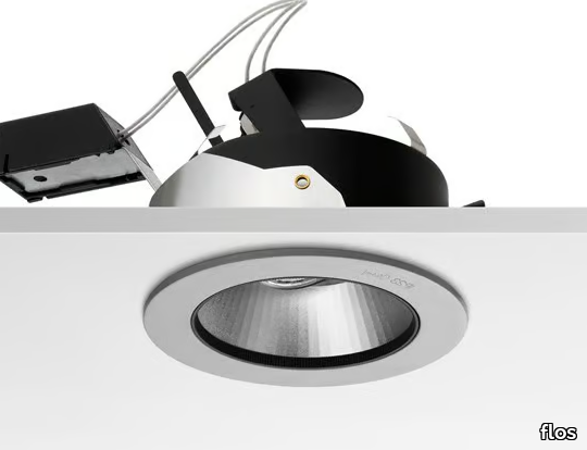 COMPASS - Adjustable ceiling aluminium spotlight _ Flos