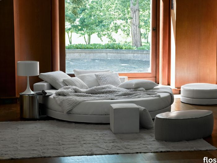 spun-light-t1-white-table-wrong-flos-01.jpg