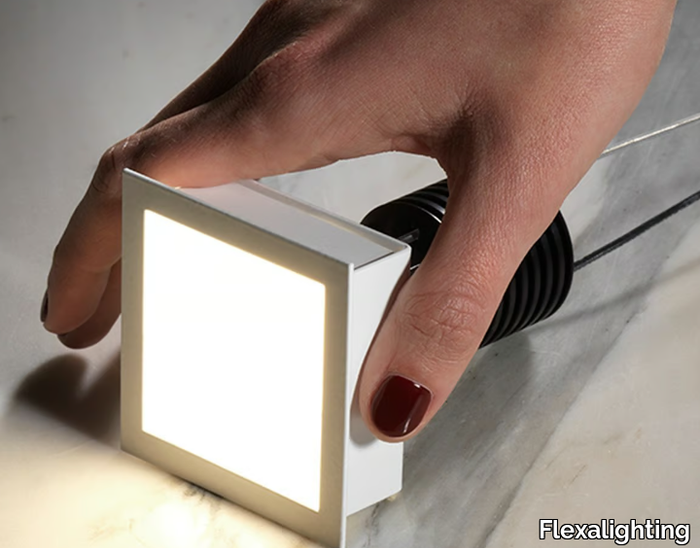 KURT-Q10-Flexalighting-366485-relcecd98d3.jpg