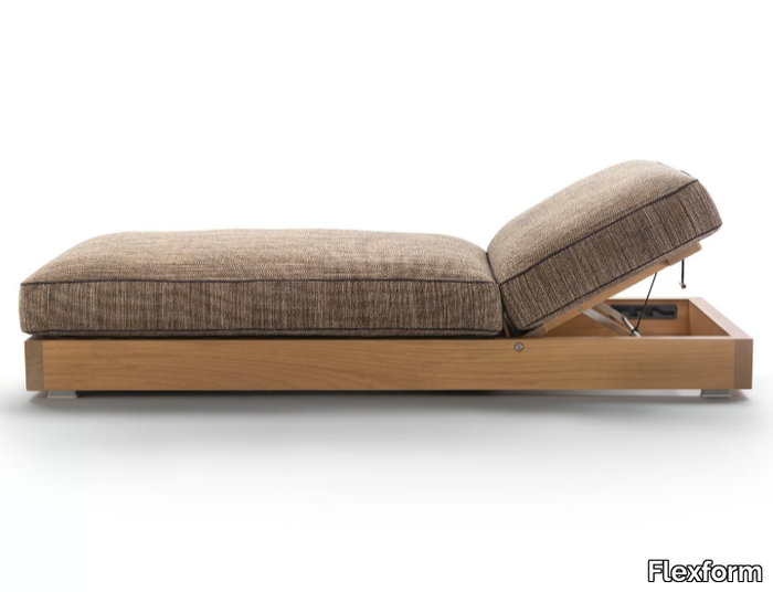 HAMPTONS - Contemporary style wooden sun lounger _ Flexform