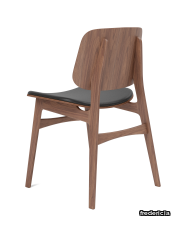 3051_soborg-wood-chair--wood-base_162-51301_walnut-lacquered-leather-omni-301-black_v4