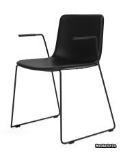 4112_pato-sledge-armchair--sledge-base-full-upholstered_51301_leather-omni-301-black_v2