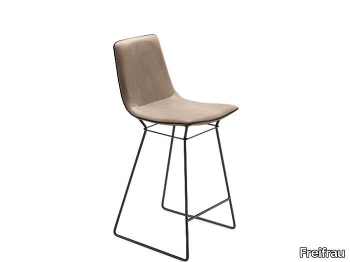 AMELIE KITCHEN STOOL HIGH - Sled base leather stool with footrest _ Freifrau