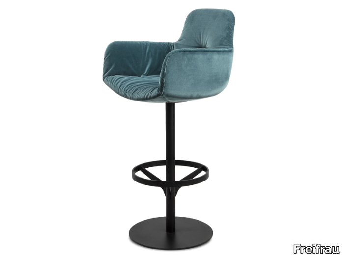 LEYA BAR ARMCHAIR HIGH - Swivel barstool with armrests _ Freifrau