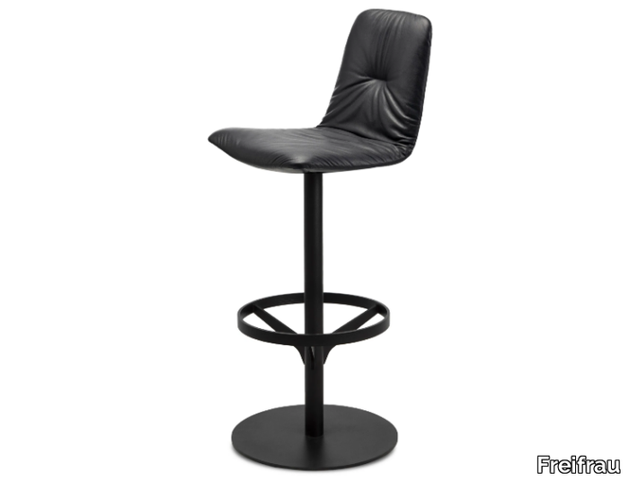 LEYA BAR CHAIR - Swivel barstool with back _ Freifrau