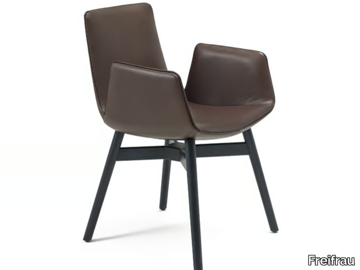 AMELIE-ARMCHAIR-Freifrau-150852-rel64a70e08.jpg