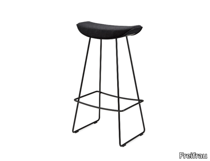 KYA-BARSTOOL-Freifrau-Sitzmöbelmanufaktur-324965-rel77fb203a.jpg