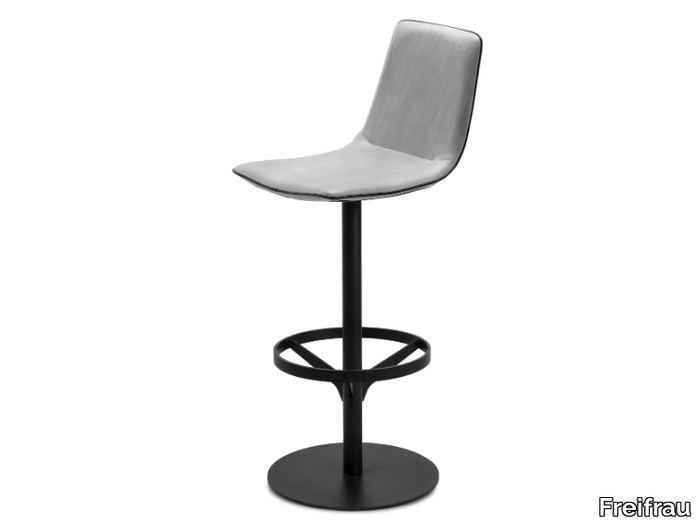 amelie-barstool-high-freifrau-manufaktur-639870-rel1912372d.jpg