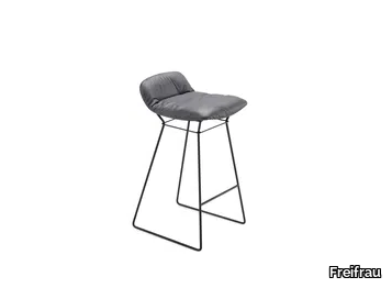 h_LEYA-COUNTER-STOOL-LOW-Freifrau-Sitzmöbelmanufaktur-270828-rela2d1cb01.jpg