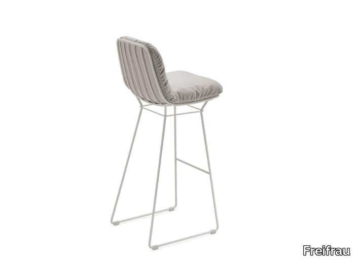 leyasol-outdoor-barstool-freifrau-sitzmobelmanufaktur-425751-relb0ebefad.jpg