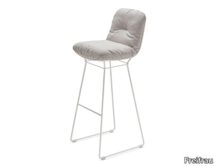 leyasol-outdoor-barstool-freifrau-sitzmobelmanufaktur-425751-reldae2b2ce.jpg