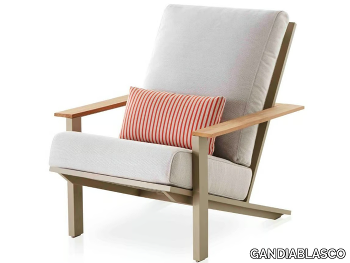 TIMELESS - Fabric easy chair with armrests _ GANDIABLASCO