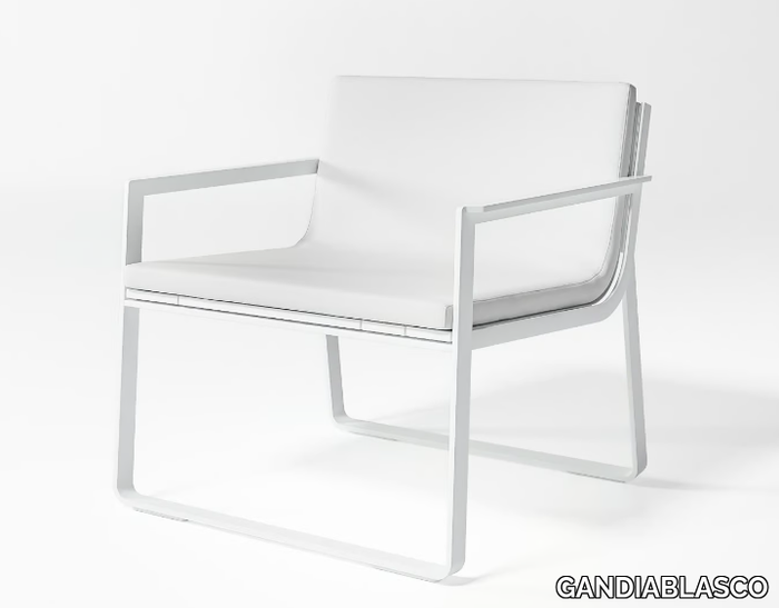 FLAT-Easy-chair-GANDIA-BLASCO-325746-relc1f29b33.jpg